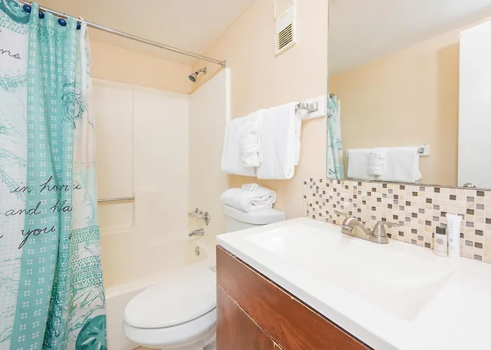 Apartment Island Winds West 174