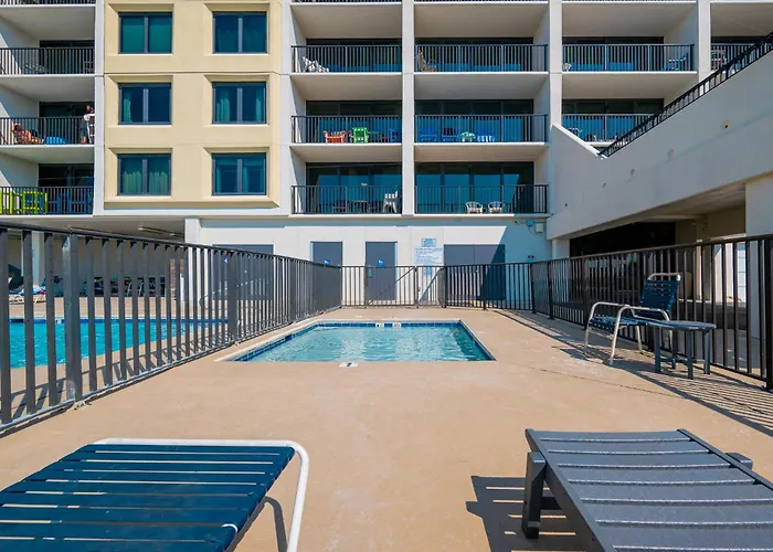 Apartment Island Winds West 174 *